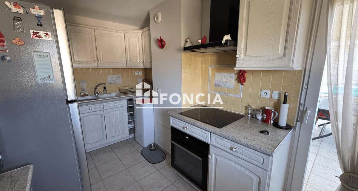 Grand appartement lumineux de 3 chambres dans une résidence sécurisée avec vue dégagée, garage, parkings et terrasse - photo 6