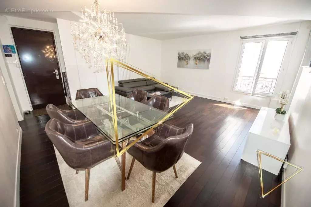 Appartement à PARIS-1E