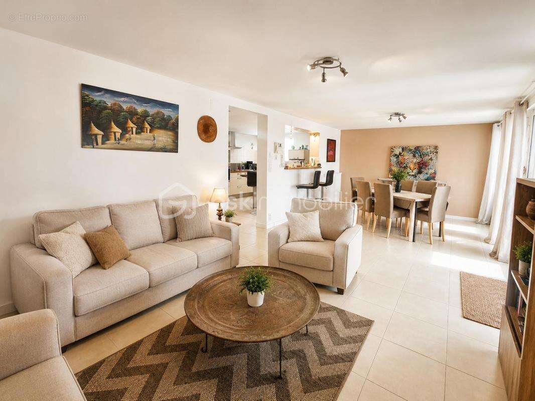 RARE !!!Aux portes de Montpellier et du bassin de Thau, propriété avec maison de 233m2 au coeur de 5000m2 constructible - photo 13