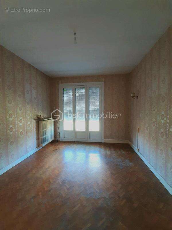 Maison à SAINT-JUNIEN