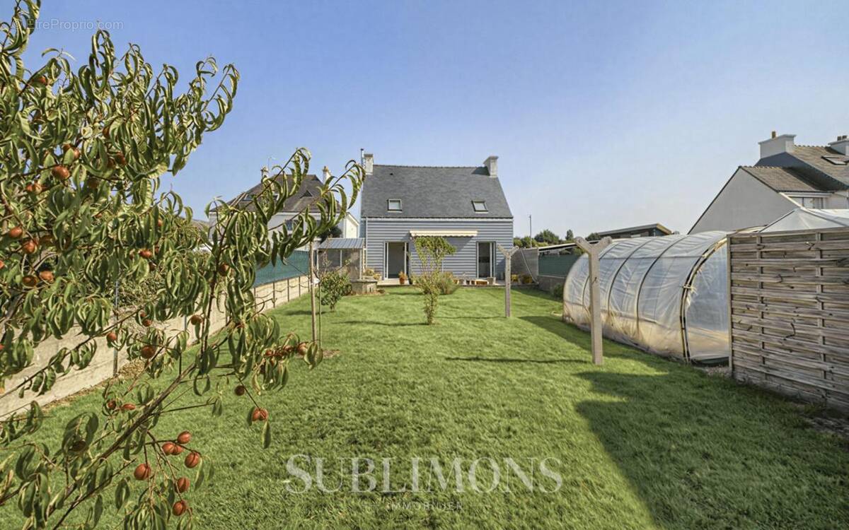 Maison à PLOUHINEC