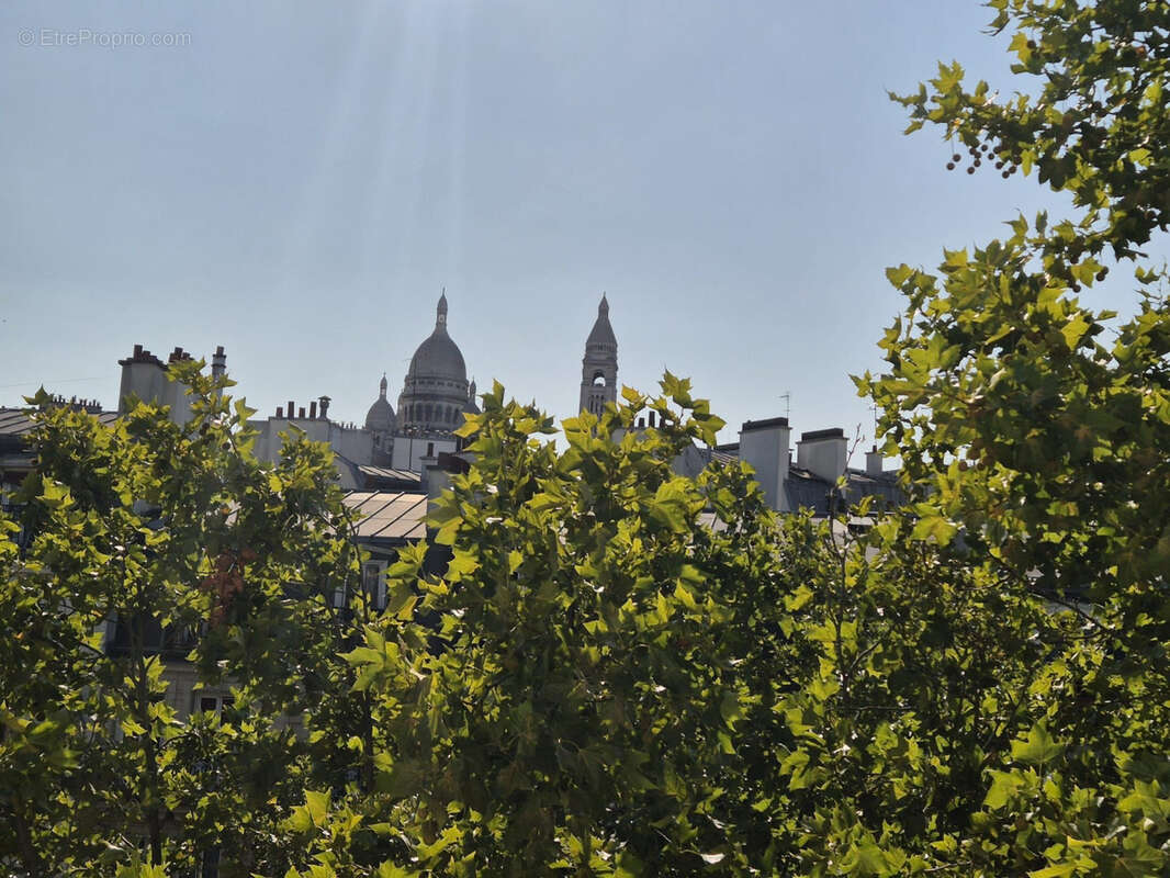 Appartement à PARIS-18E