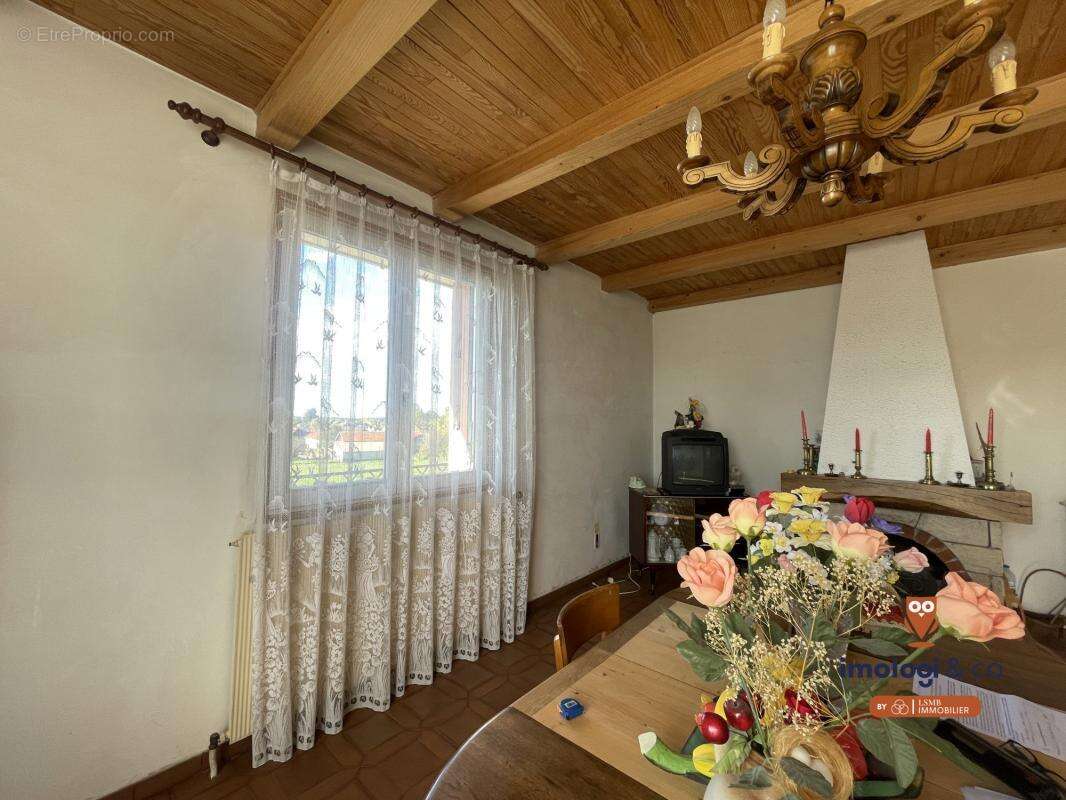 Maison à LEVIER