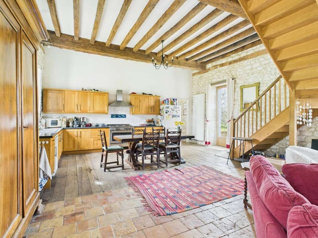 Maison en pierre magnifiquement rénovée près d'un village - photo 6