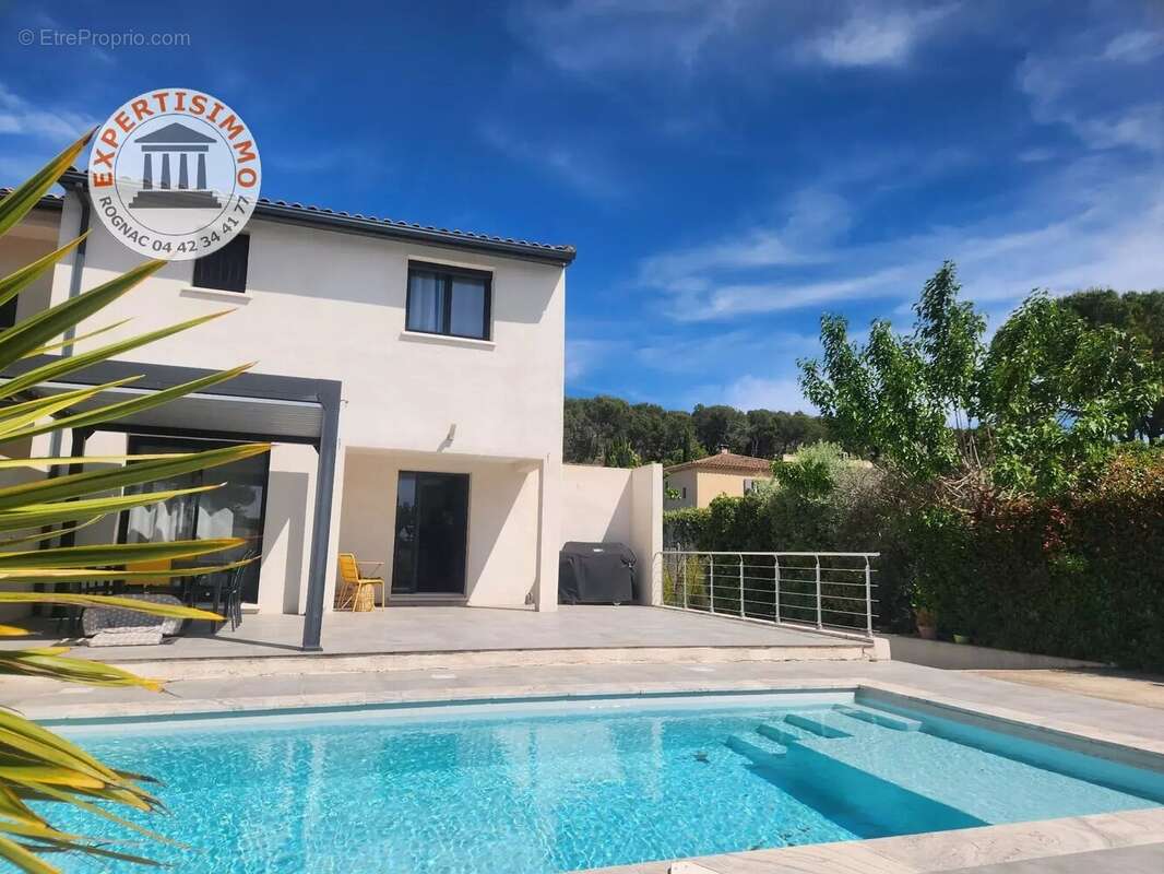 Maison à VELAUX