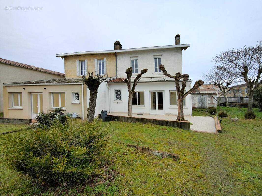Maison à CASTRES-GIRONDE