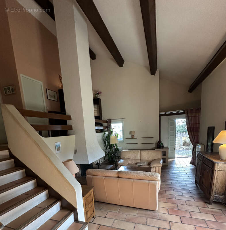 Maison à CHARLY