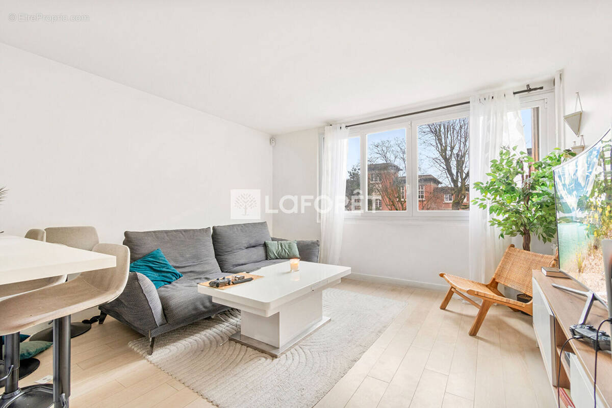 Appartement à SURESNES