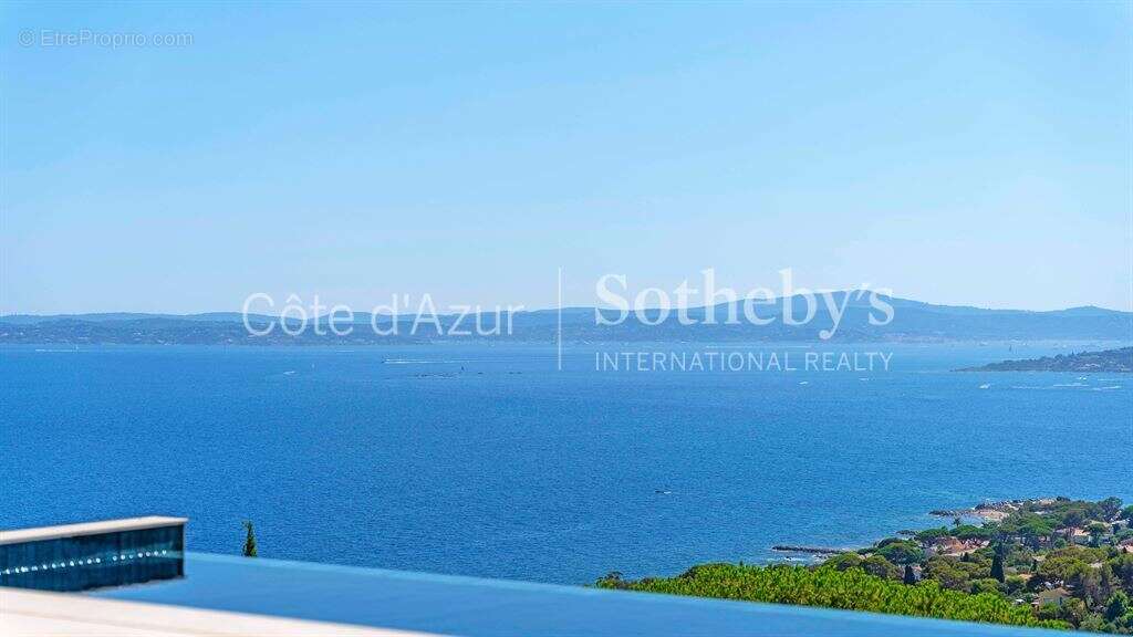 Maison à LES ISSAMBRES