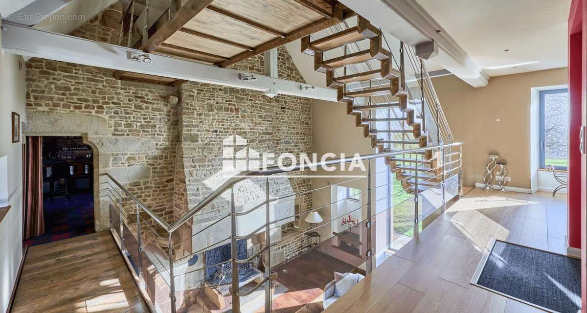 Maison à VILLEDIEU-LES-POELES