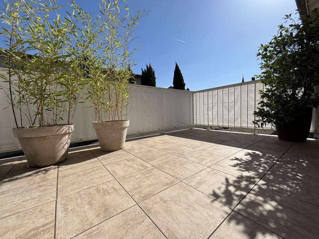 Appartement 94 m² à Saint-Prim  - photo 5