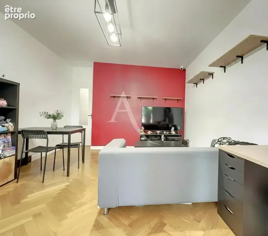 Appartement  2 pièces proche Part-Dieu en rez de chaussée sur cour - photo 2