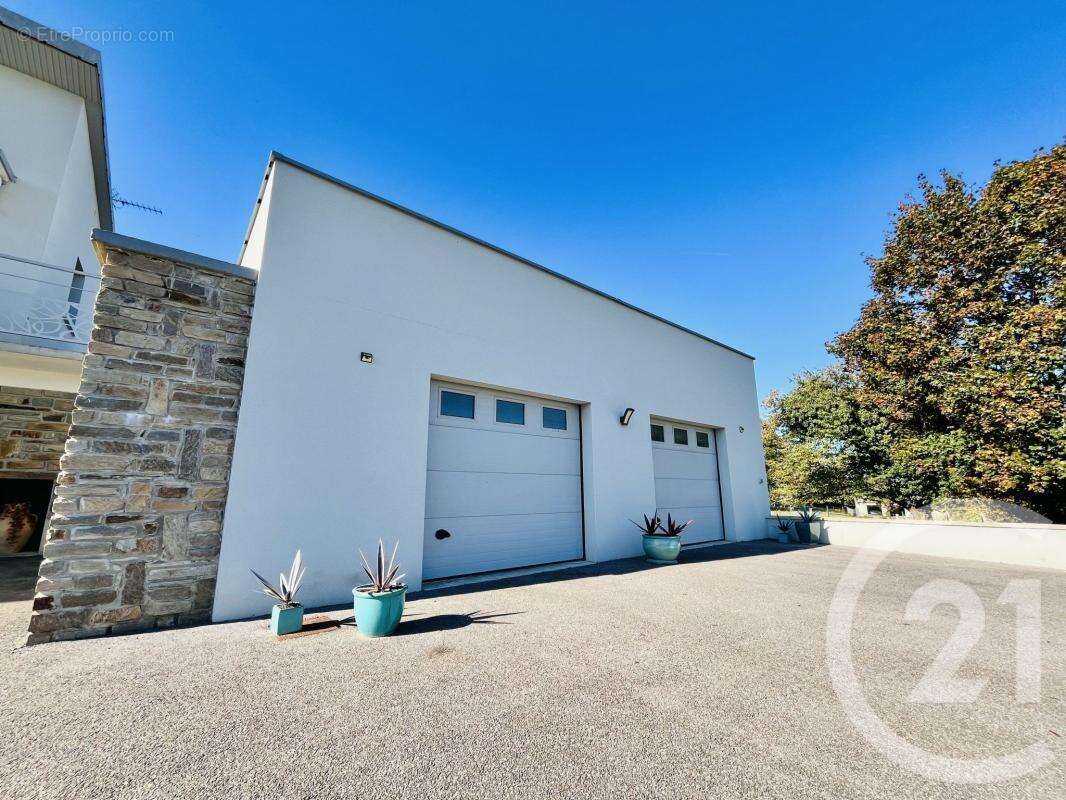 Maison à SAINT-YRIEIX-LA-PERCHE