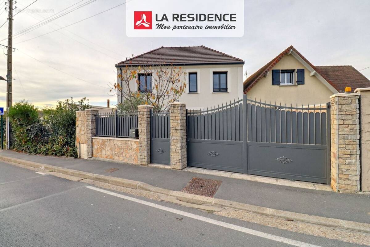 Maison à PIERRELAYE