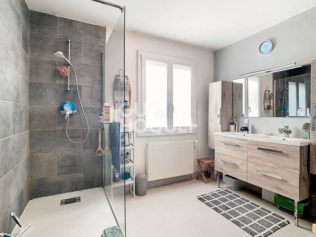 Maison à BONNEUIL-EN-VALOIS