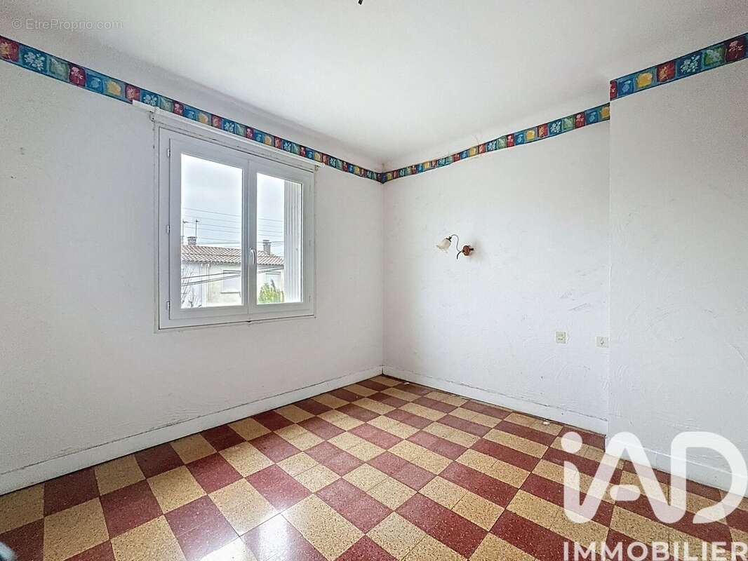 Maison 97 m² à Saint-Laurent-De-La-Cabrerisse  - photo 9