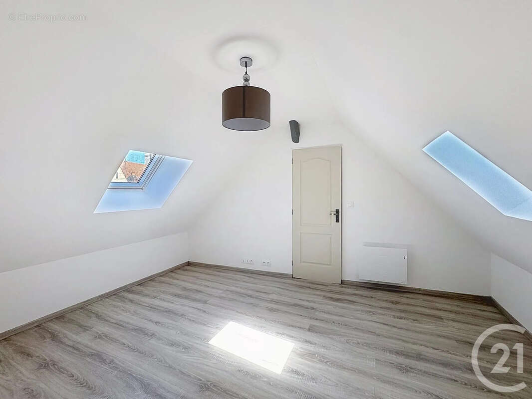 Appartement 28 m² à Sens  - photo 9