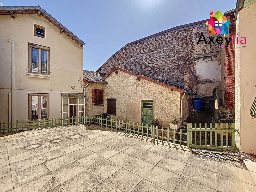 A vendre - renaison centre - maison de bourg, terrain, dependances et maisonette supplementaire - photo 19