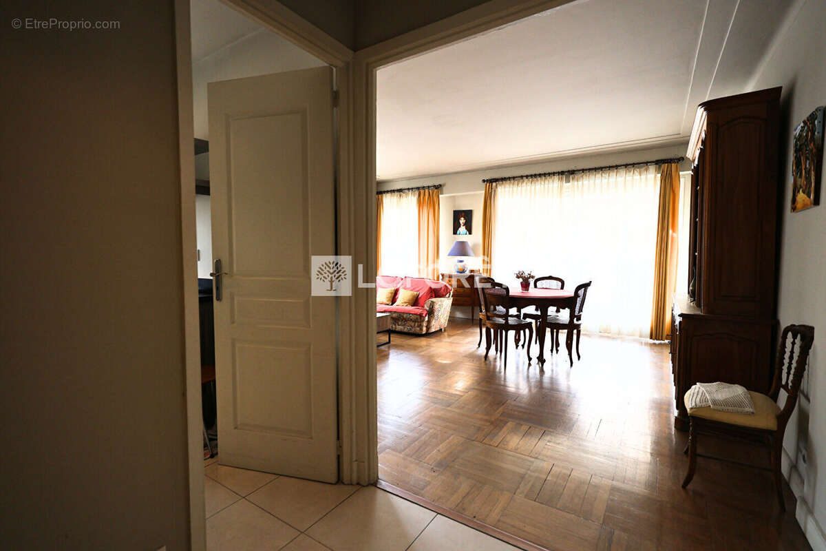 Appartement à LE CANNET