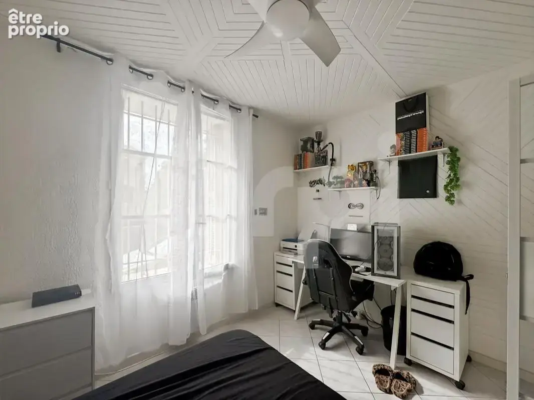 Hyères centre – appartement 3 pièces avec cour privative - photo 10