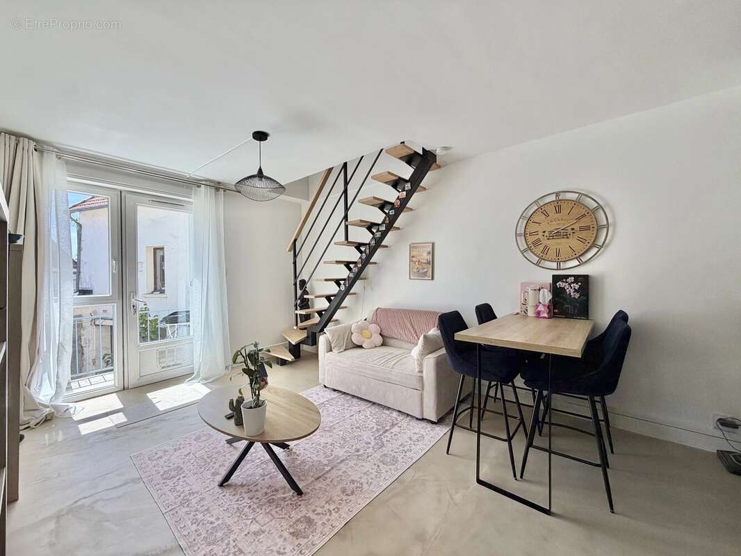 EXCLUSIVITÉ – Duplex entièrement rénové en plein cœur de Verrières-le-Buisson - photo 2