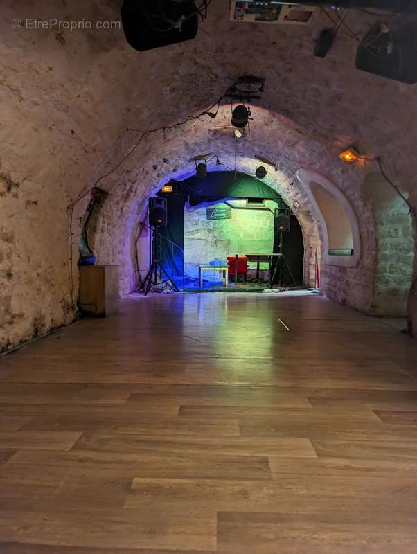 Commerce à PARIS-11E