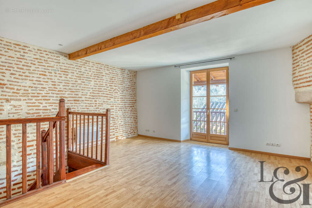 Appartement à CASSENEUIL
