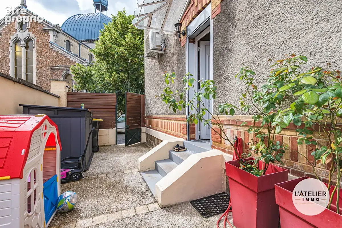 Maison familiale de caractère entièrement climatisée - 130 m² - 4 chambres - Véranda contemporaine - Cour intimiste - photo 3