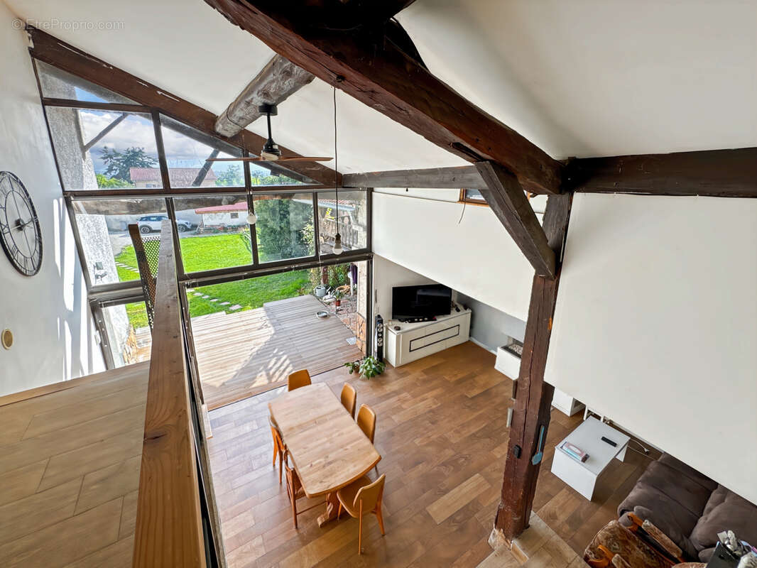 Maison à REYRIEUX