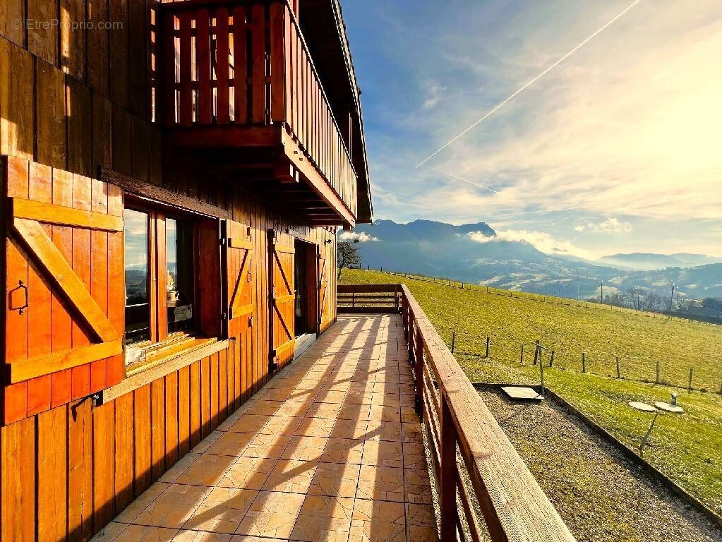 Maison à THORENS-GLIERES