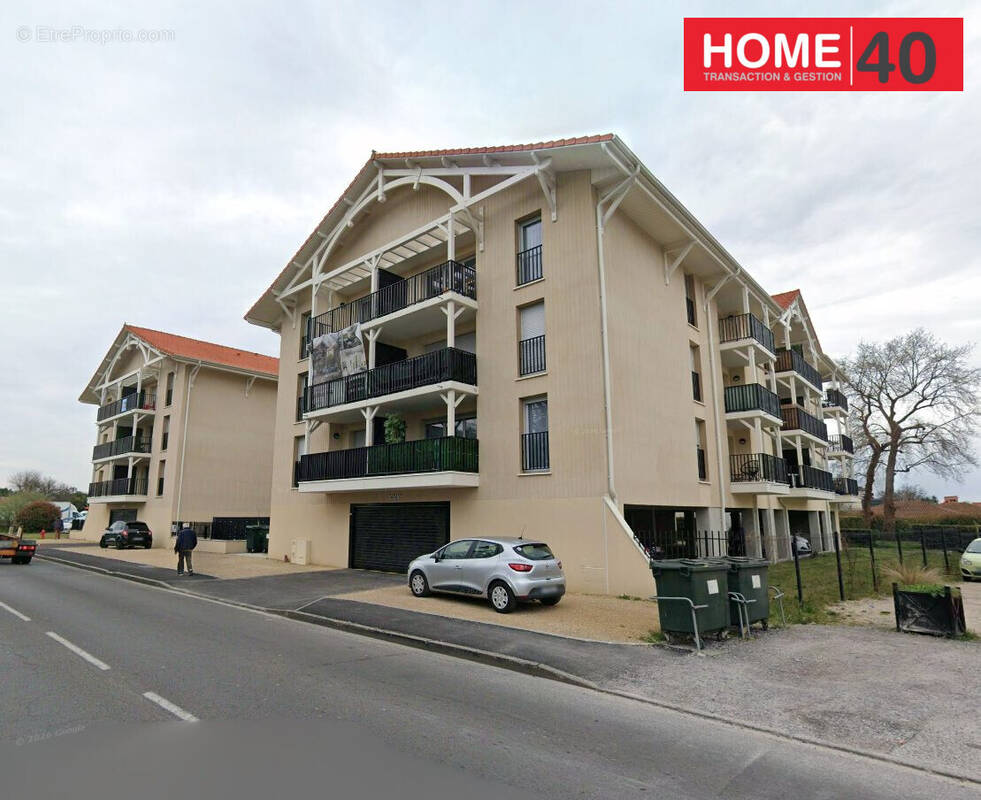 Appartement à PARENTIS-EN-BORN