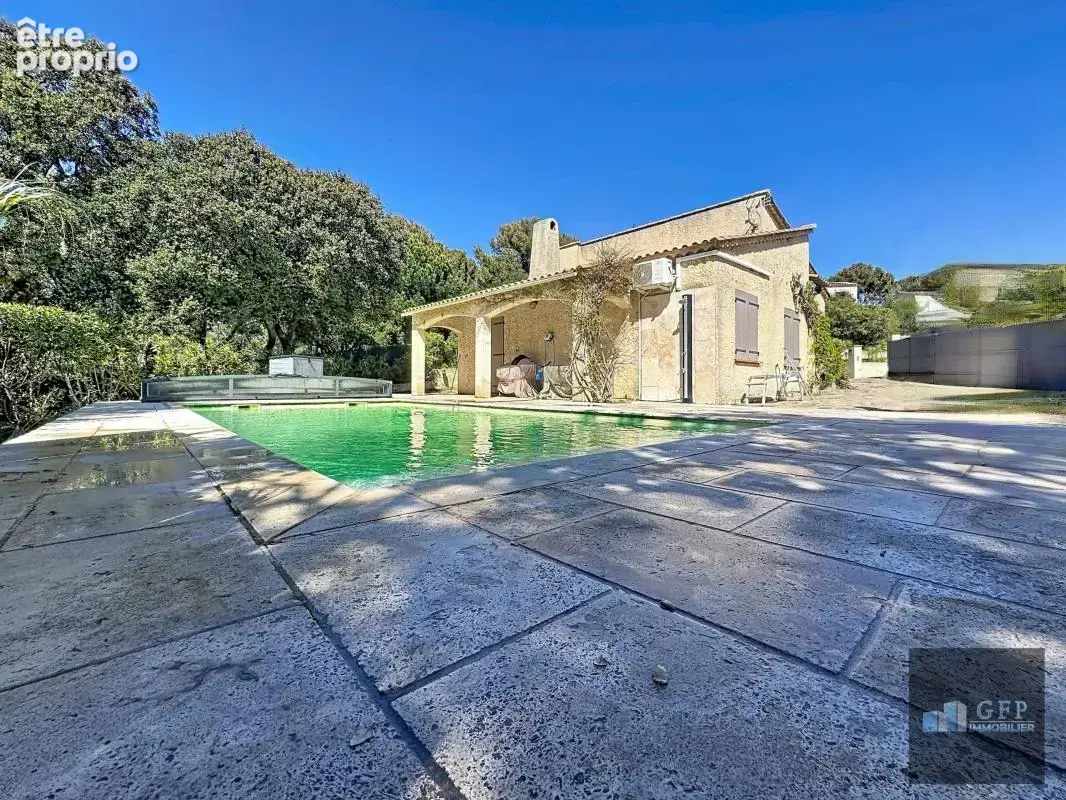 Maison 4 pièces 108 m² · à Bormes-les-Mimosas · 108 m² · 690 000 €