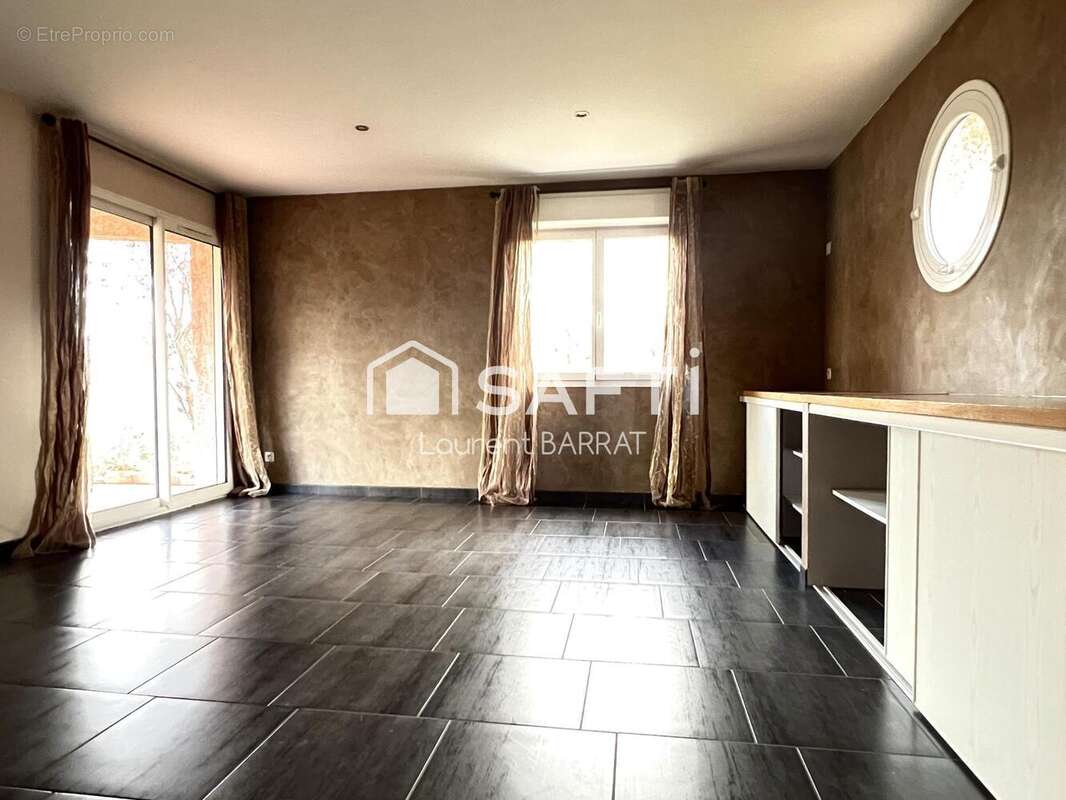 Photo 5 - Maison à LE BREUIL-SUR-COUZE