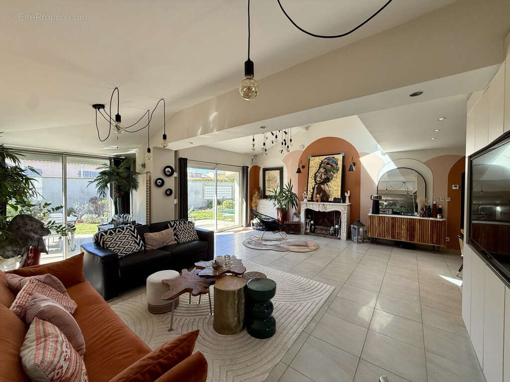 Maison à PORTES-LES-VALENCE