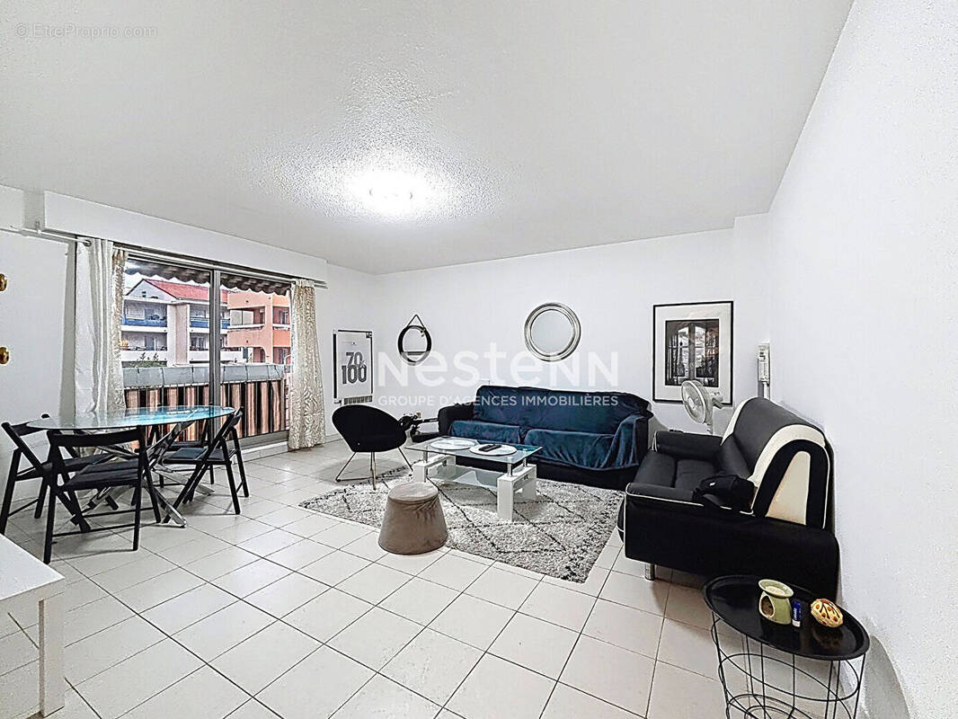 Appartement à VALLAURIS