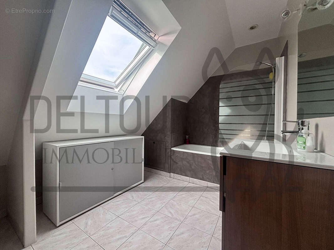 Maison à FAREMOUTIERS