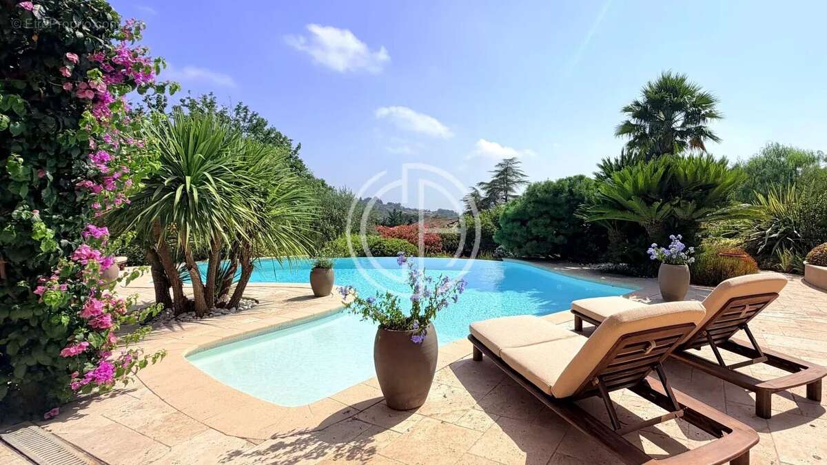 VILLA - MOUGINS - Secteur Prestigieux - photo 9