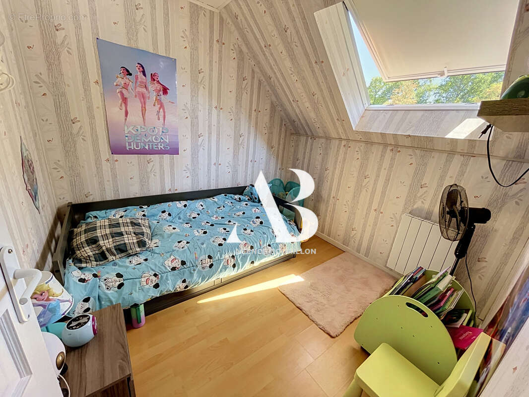 Entre Nangis et Melun, Coup de cœur assuré ! Maison indépendante avec vaste réception et 5 chambres ! - photo 15