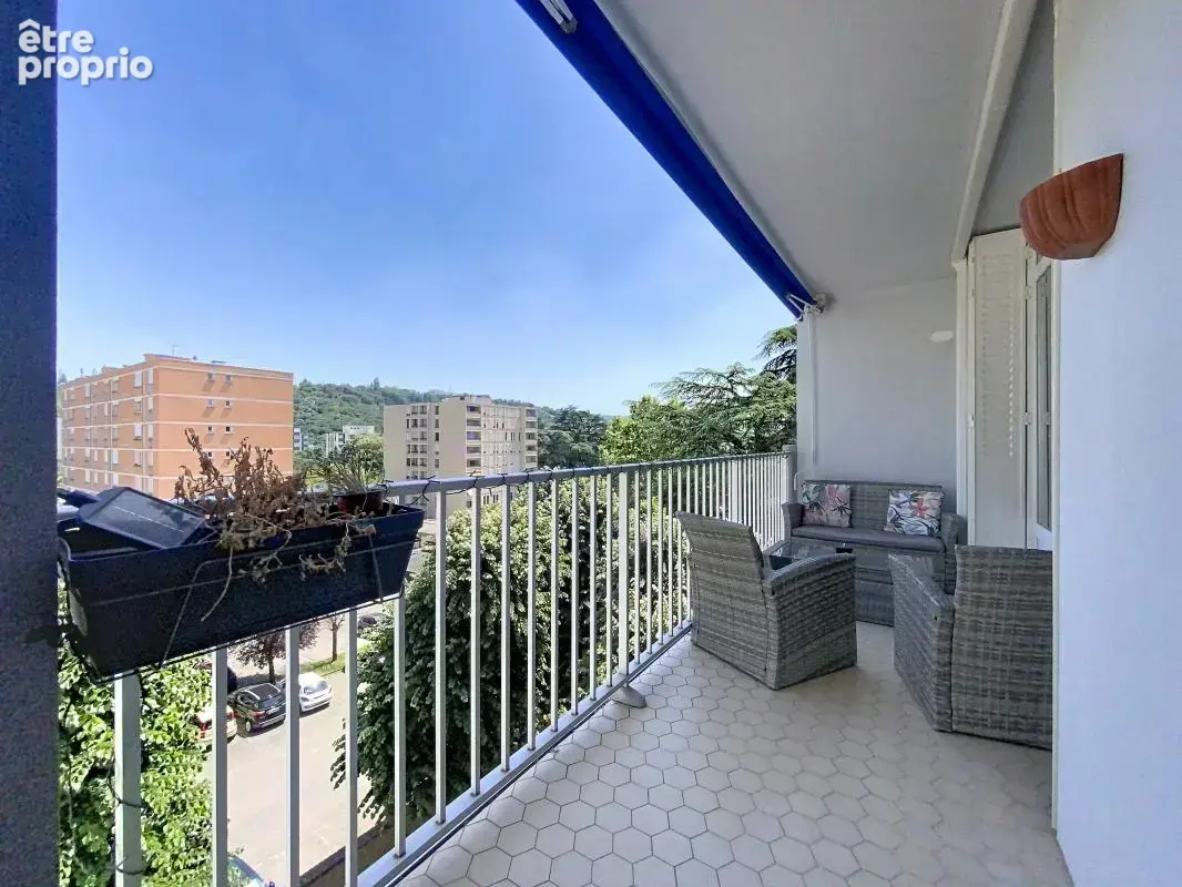Appartement - 3 Chambres - Balcon - Cave - Proche commodités - photo 4