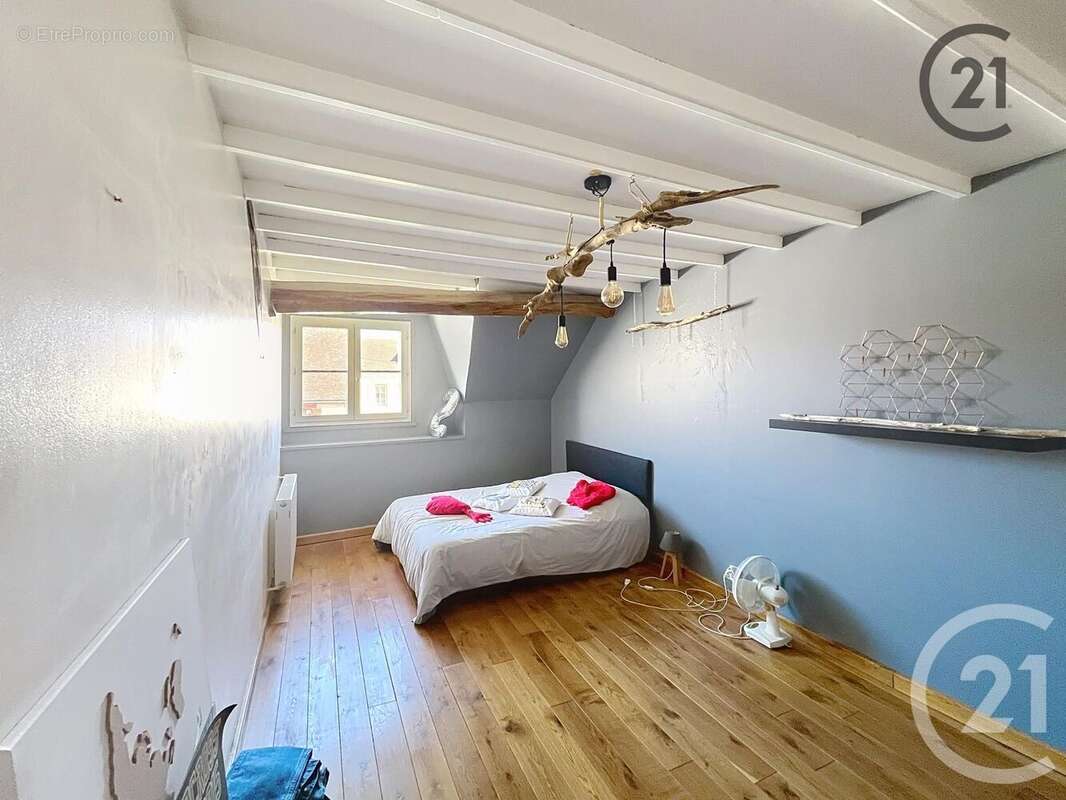 Maison à BRIENON-SUR-ARMANCON