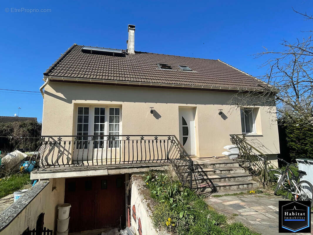 Maison à LE PLESSIS-BELLEVILLE
