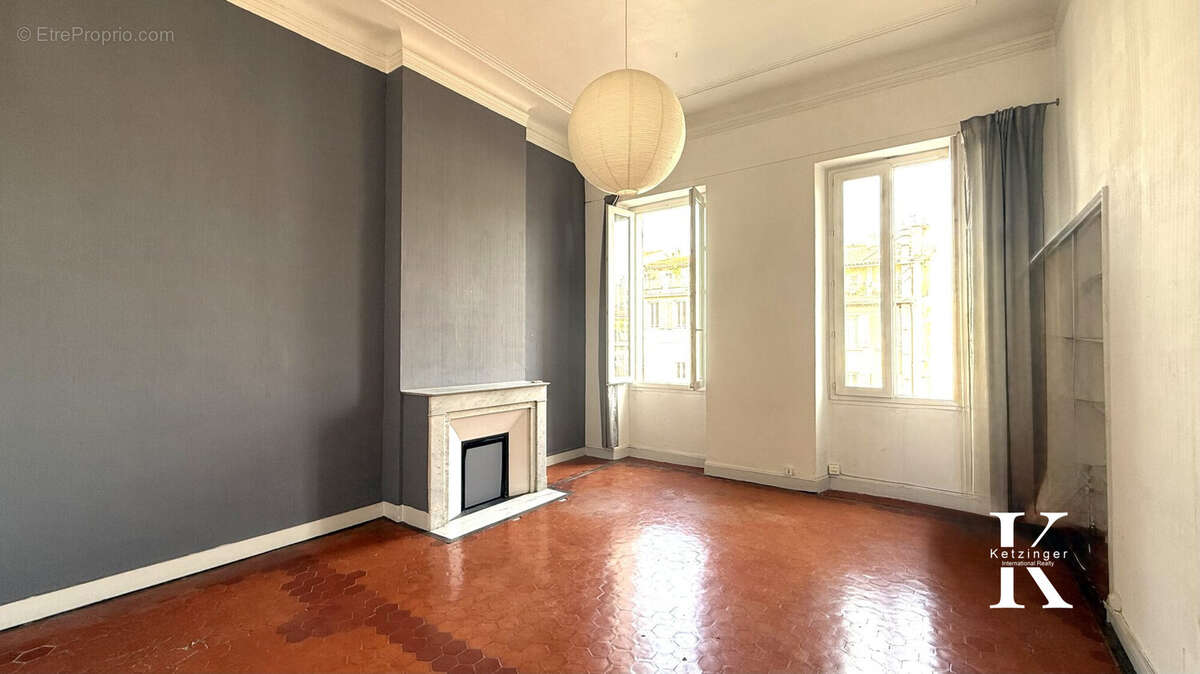 Appartement à MARSEILLE-6E