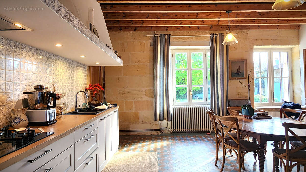 Maison à SAINT-ANDRE-DE-CUBZAC