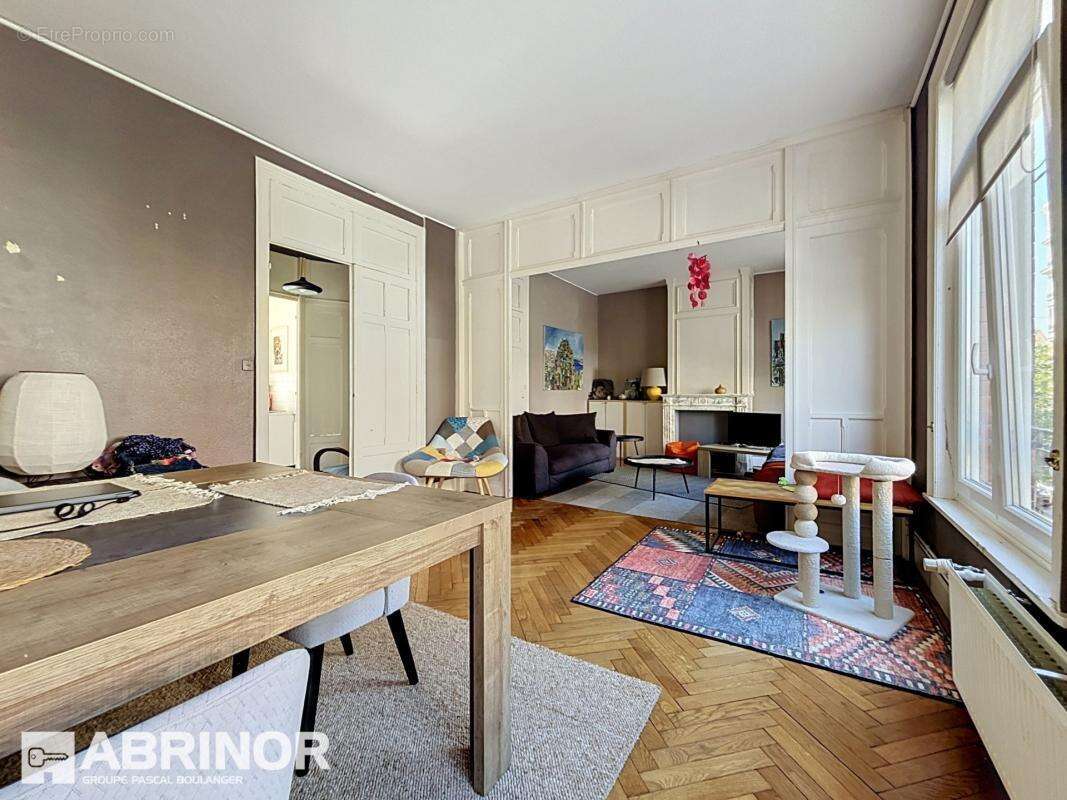 LA MADELEINE Botanique - Magnifique appartement aux pieds du Tramway - photo 3