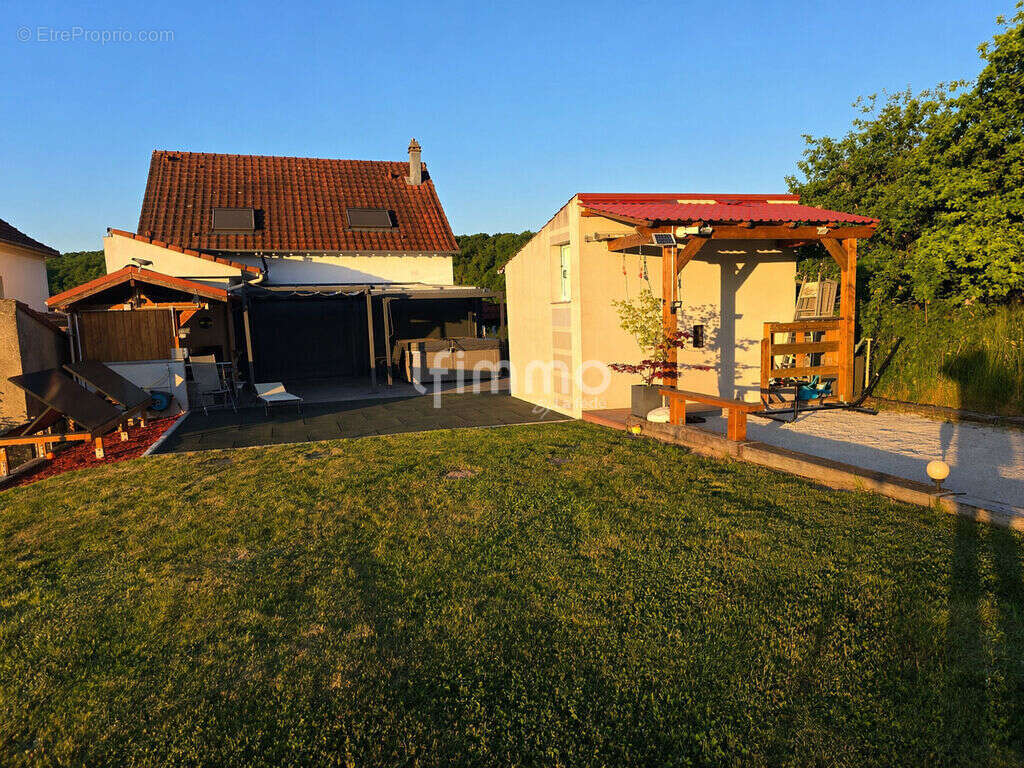 Maison à COCHEREN
