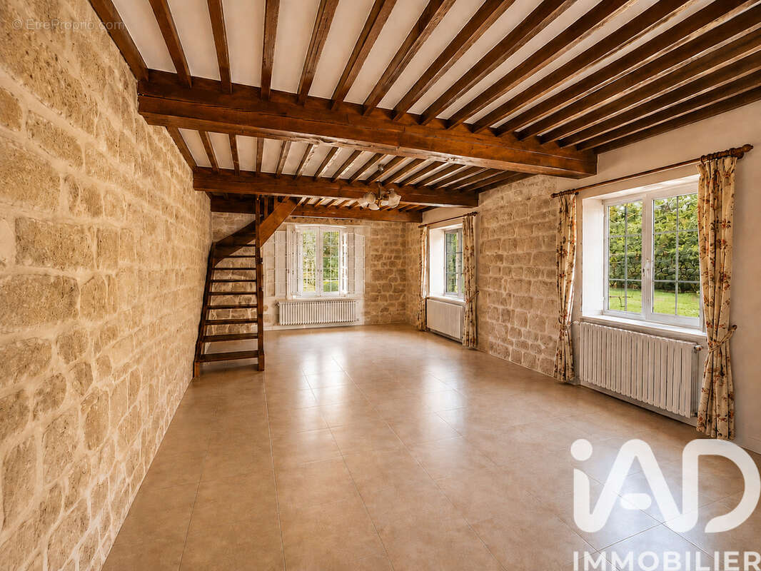 Maison 268 m² à Sarran  - photo 7
