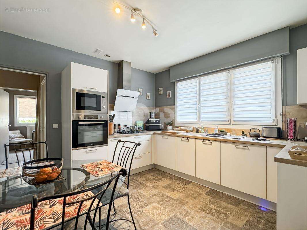 Maison à vendre à Évreux - 5 chambres - photo 8