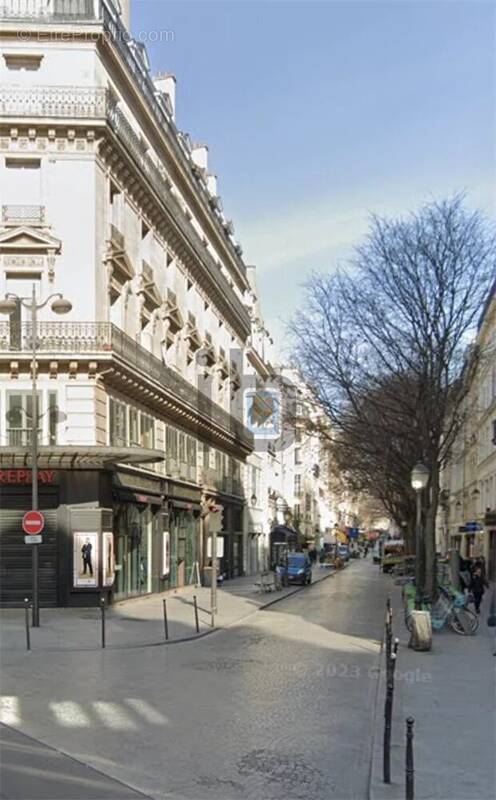 Commerce à PARIS-2E