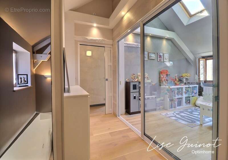 Maison de village intégralement rénovée - photo 8