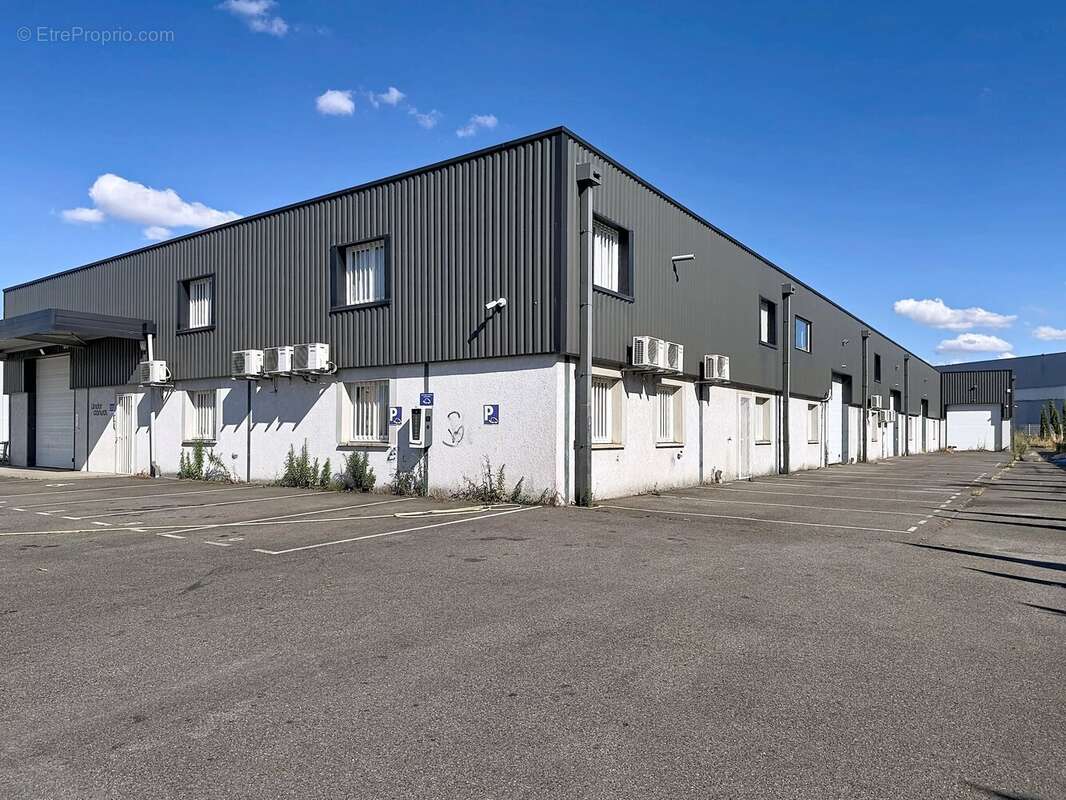 Plaisance Du Touch, Local de 1800 m². - photo 6